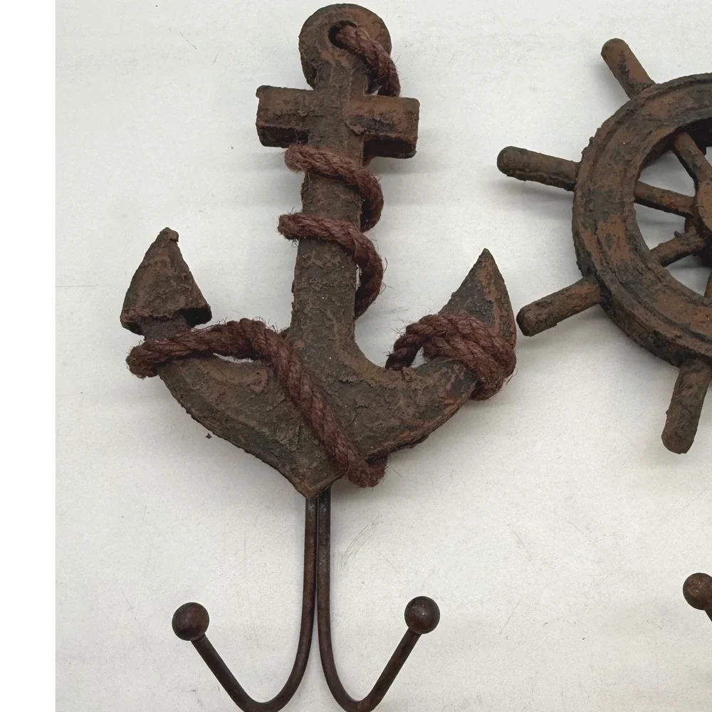 Rustic‎ Nautical Wall Hooks Set Anchor and Ships Wheel Brown 2pc resin rope